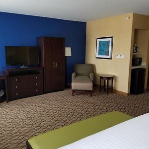 Standard King Room Extra Space